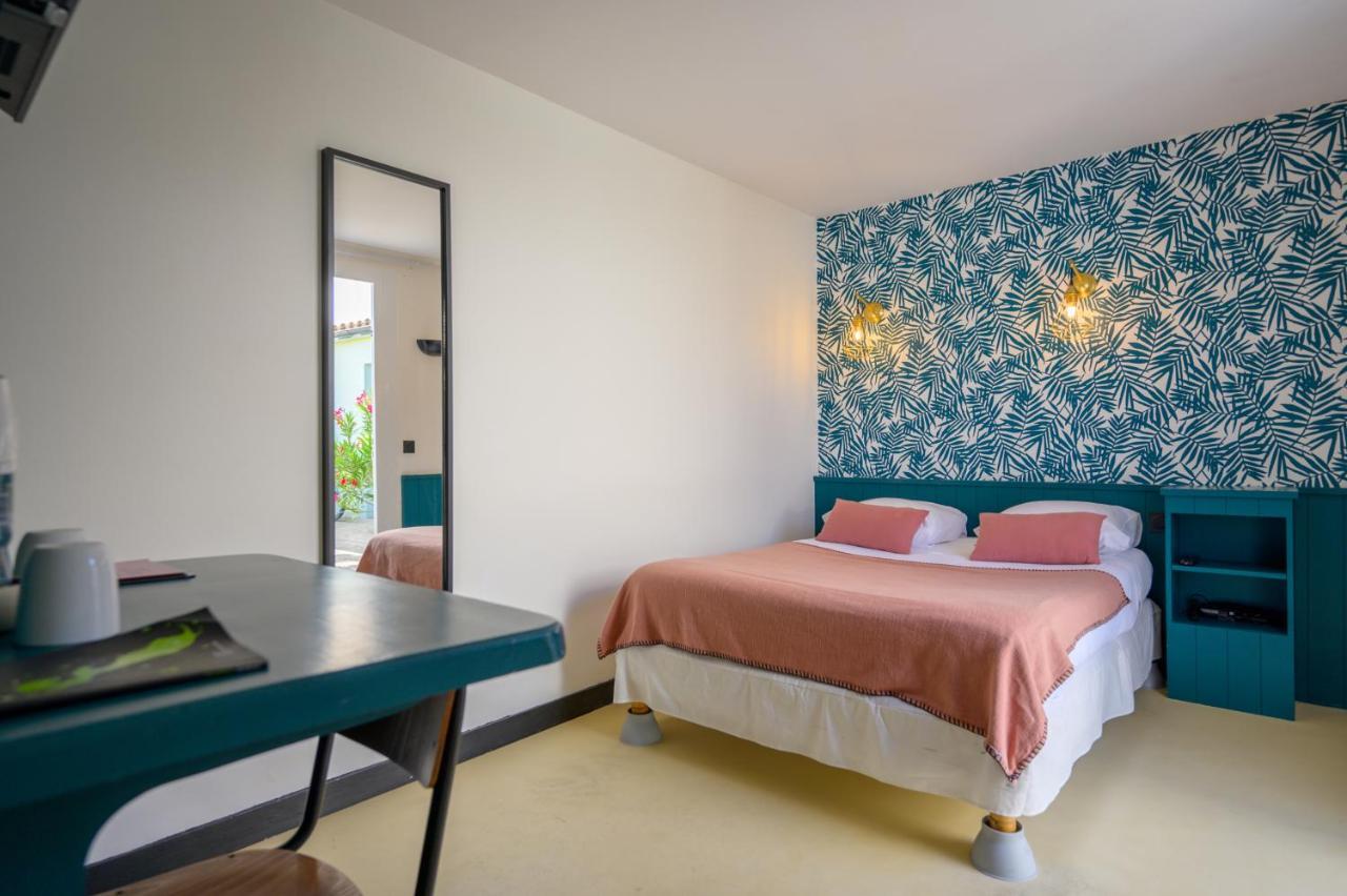 Hotel Le Clocher Ars-en-Re Bagian luar foto