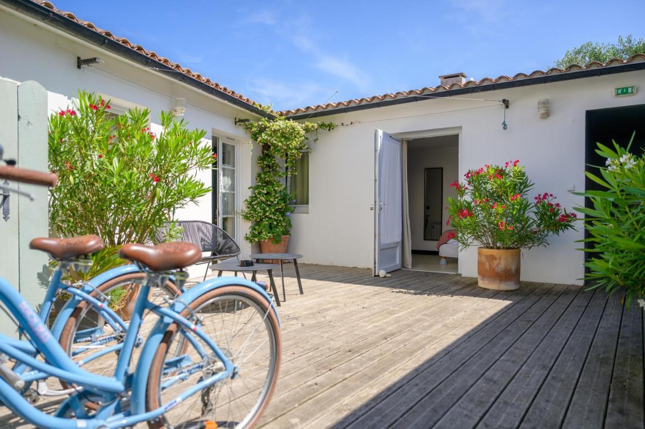 Hotel Le Clocher Ars-en-Re Bagian luar foto
