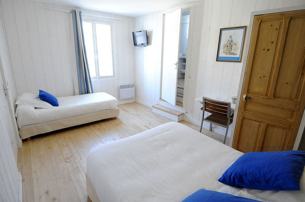 Hotel Le Clocher Ars-en-Re Bagian luar foto