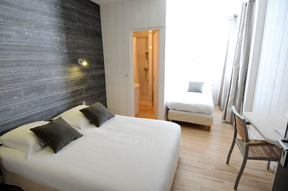 Hotel Le Clocher Ars-en-Re Bagian luar foto