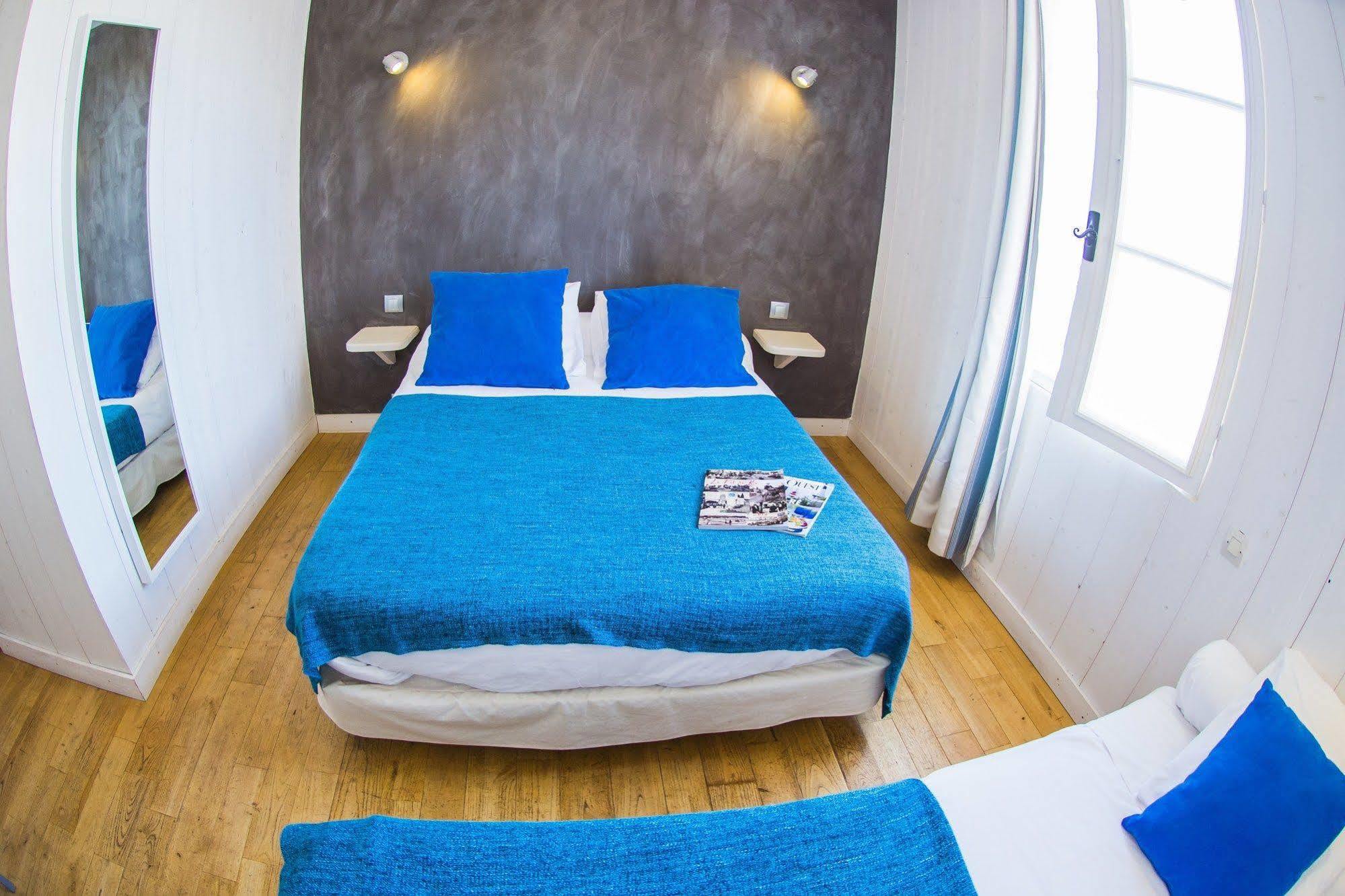 Hotel Le Clocher Ars-en-Re Bagian luar foto